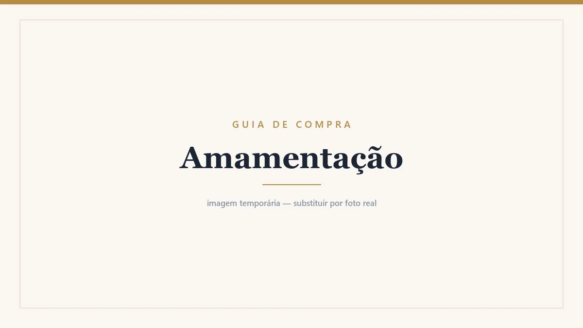 Poltrona de amamentação no quarto do bebê
