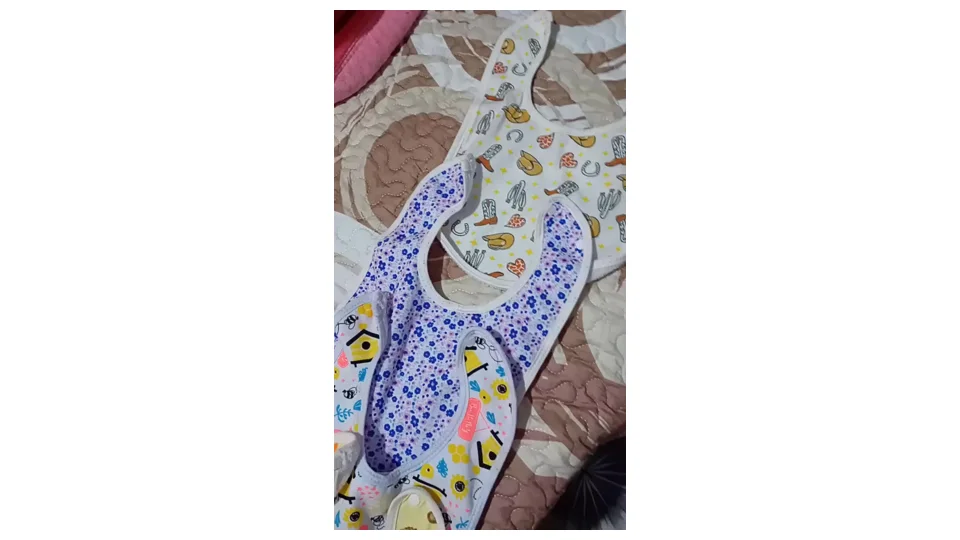 Kit de babadores atoalhados estampados para bebê (foto 3)