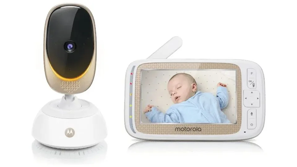 Babá com câmera e monitor próprio — foto 1