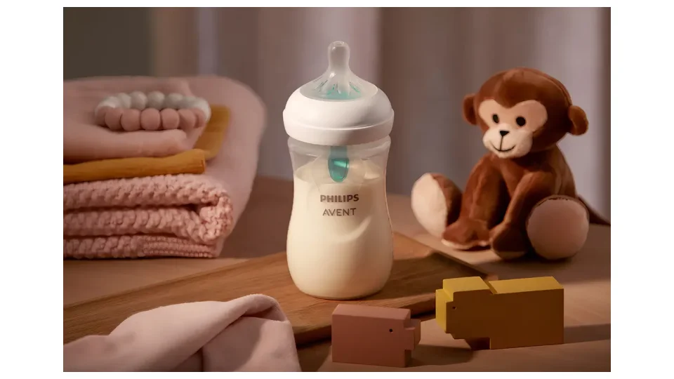 Mamadeira Philips Avent Pétala 3.0 AirFree transparente com leite (foto 3)