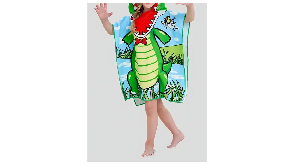 Toalha poncho infantil verde com capuz de jacaré (foto 2)